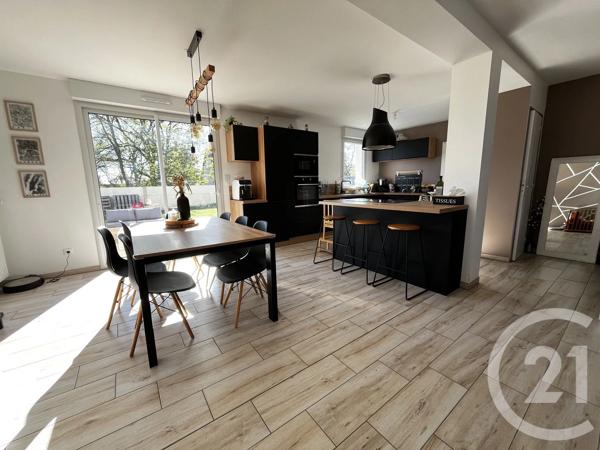 Maison à vendre  6 pièces - 101 m 2   AUNEAU BLEURY ST SYMPHORIEN  - 28