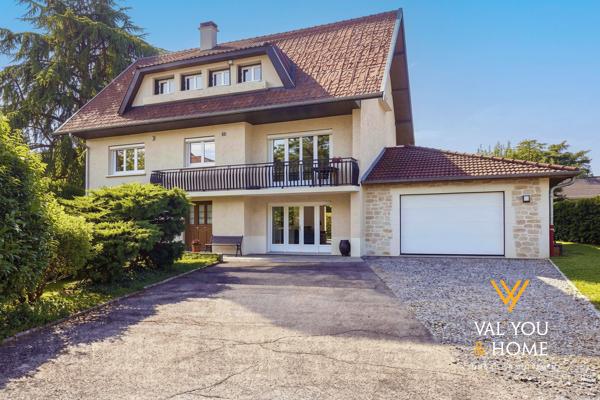 Maison familiale à Saint-Genis-Laval : Volumes généreux, cadre rassurant et transports immédiats