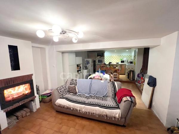 Maison de ville à vendre 5 pièces 104m2 4 chambres centre historique FORCALQUIER (04)