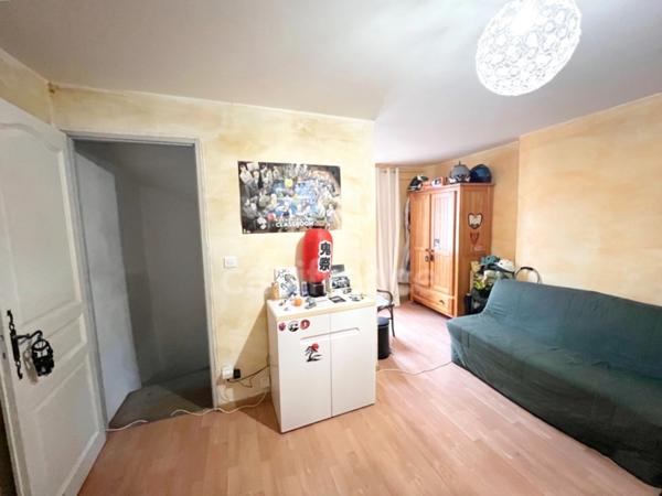 Maison de ville à vendre 5 pièces 104m2 4 chambres centre historique FORCALQUIER (04)