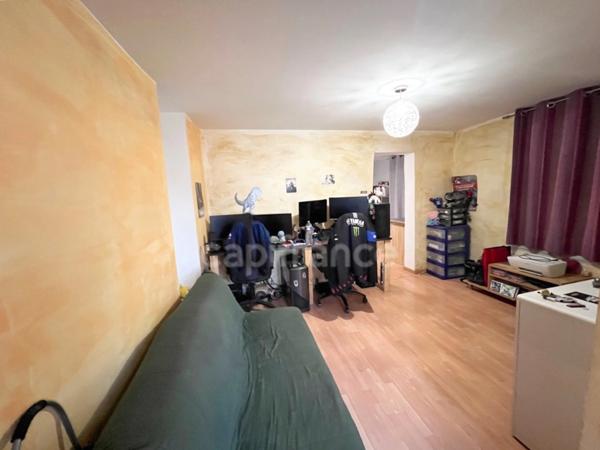 Maison de ville à vendre 5 pièces 104m2 4 chambres centre historique FORCALQUIER (04)