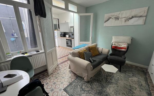 Appartement à louer    2 pièces • 12 m2 Faches-Thumesnil