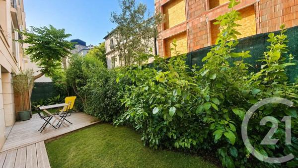 Appartement F3 à vendre  3 pièces - 65 m 2   PARIS  - 75018