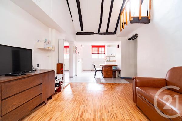 Appartement F3 à vendre  3 pièces - 65 m 2   PARIS  - 75018