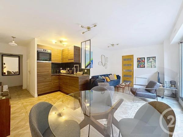 Appartement F3 à vendre  3 pièces - 65 m 2   PARIS  - 75018