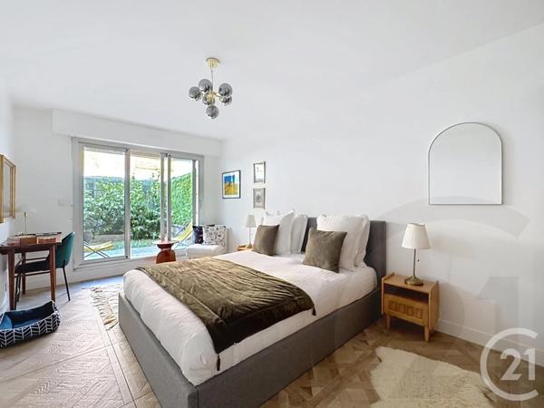 Appartement F3 à vendre  3 pièces - 65 m 2   PARIS  - 75018