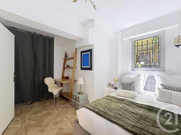 Appartement F3 à vendre  3 pièces - 65 m 2   PARIS  - 75018
