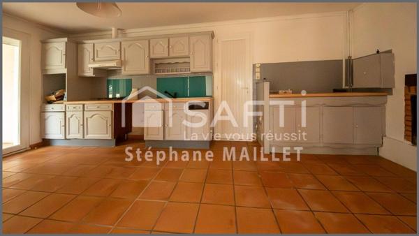 Maison 5 chambres + piscine, prix exceptionnel 199 000 €