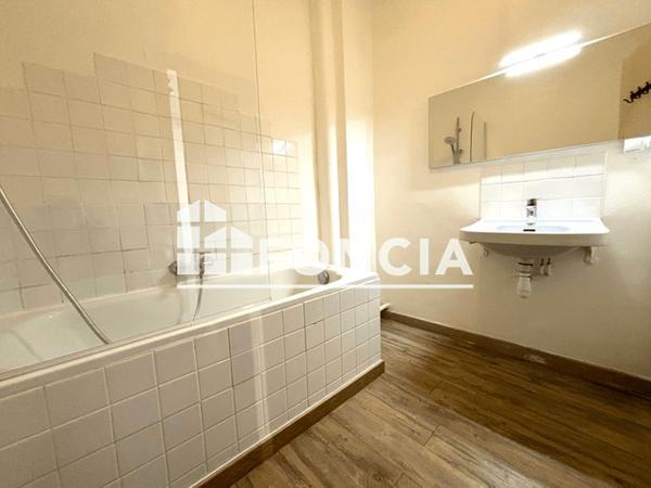 Location Appartement 3 pièces 51.43 m² - 108 BLD CUNEO Toulon 83000