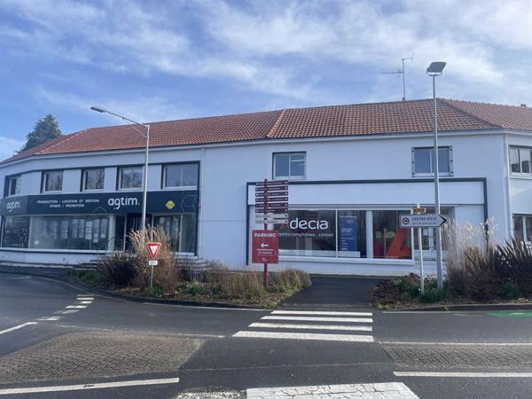 MONTAIGU-VENDEE / Location Local professionnel 315 m²