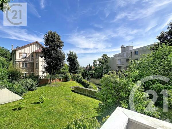 Appartement F5 à vendre  5 pièces - 101,03 m 2   ST CLOUD  - 92