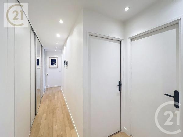 Appartement F5 à vendre  5 pièces - 101,03 m 2   ST CLOUD  - 92