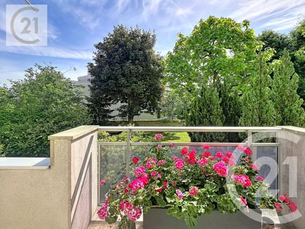 Appartement F5 à vendre  5 pièces - 101,03 m 2   ST CLOUD  - 92