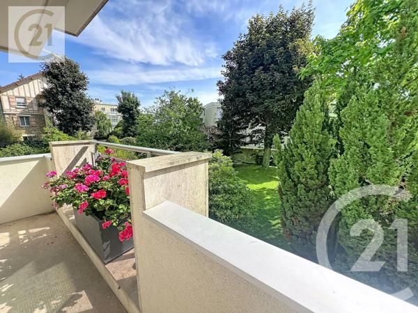 Appartement F5 à vendre  5 pièces - 101,03 m 2   ST CLOUD  - 92
