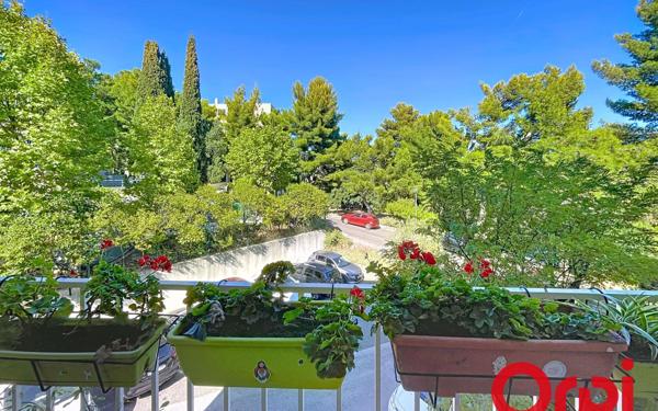 Appartement à vendre    3 pièces • 61 m2 Marseille 12