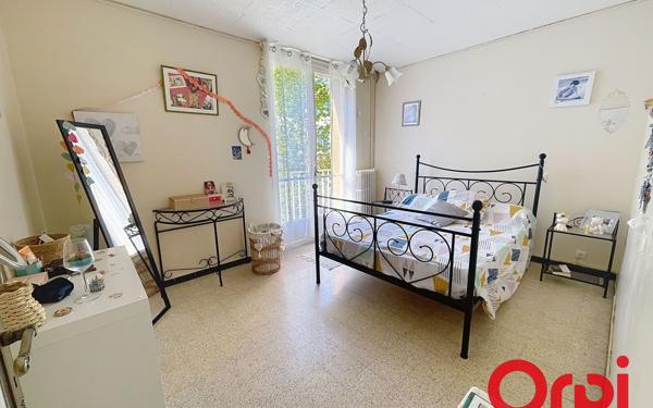 Appartement à vendre    3 pièces • 61 m2 Marseille 12