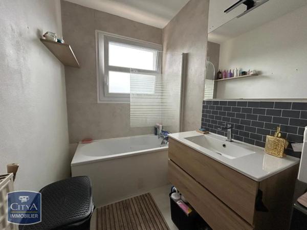 Appartement à louer 4 pièces 66.2m²