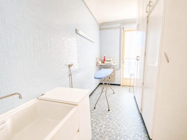Appartement 8 pièce(s) 4 chambre(s) 165 m²