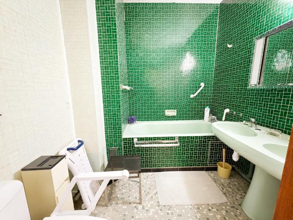 Appartement 8 pièce(s) 4 chambre(s) 165 m²