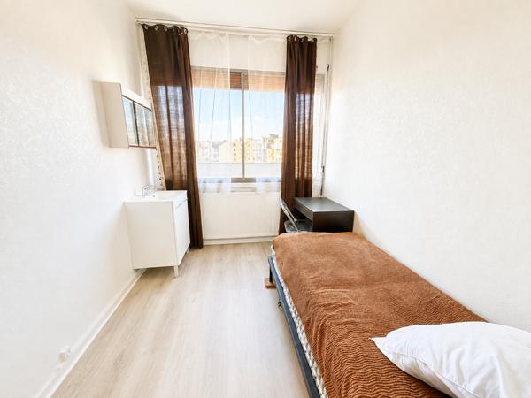 Appartement 8 pièce(s) 4 chambre(s) 165 m²