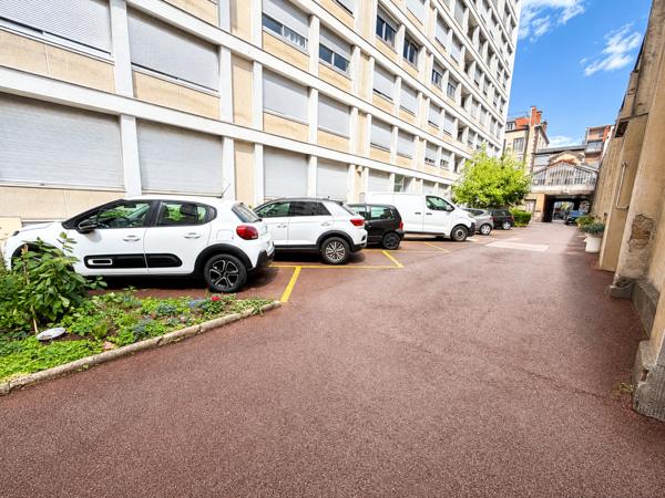 Appartement 8 pièce(s) 4 chambre(s) 165 m²