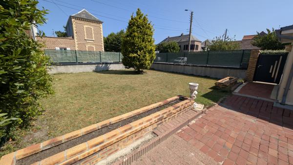 Le Crotoy (80550) Maison indépendante au cœur du Crotoy avec jardin, terrasse et garage.