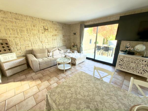 Maison de plain-pied avec jardin, terrasse et espace ado – secteur recherché