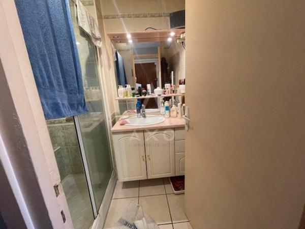 APPARTEMENT F2 1ER ETAGE ASCENSEUR PLACE DE PARKING