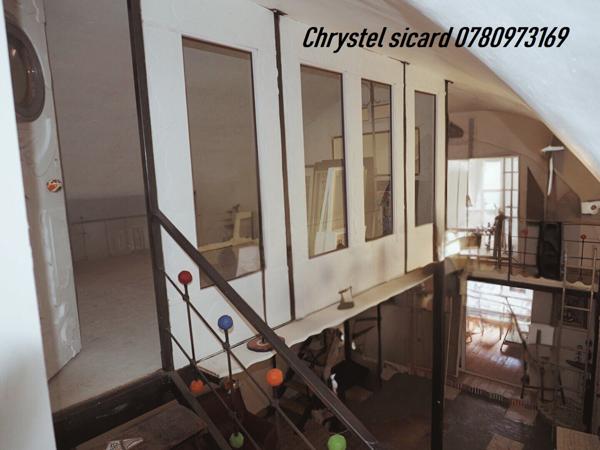 Loft/Atelier/Surface à SISTERON (04200)