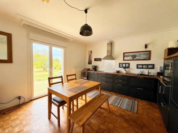 Charme Néo-Breton et Nature : Maison Familiale de 5 Chambres sur 8 000 m²