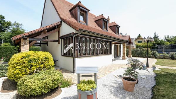 Maison 5 pièce(s) 4 chambre(s) 147 m²