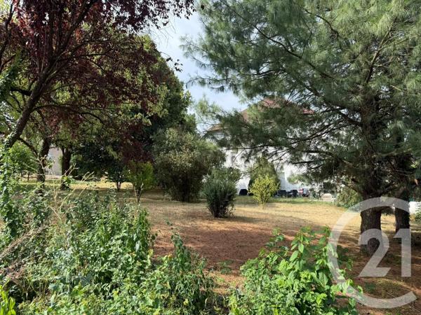 Immeuble à vendre  460 m 2   MORTEAU  - 25