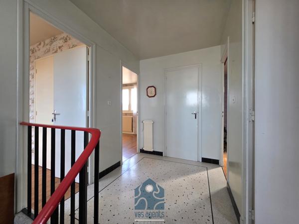Maison 6 pièce(s) 4 chambre(s) 111 m²