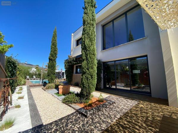 Maison individuelle à vendre à Saint-Médard-en-Jalles en Gironde (33160), ref : 032/1611   
Corbiac