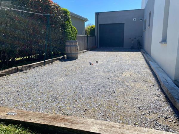 Maison individuelle à vendre à Saint-Médard-en-Jalles en Gironde (33160), ref : 032/1611   
Corbiac