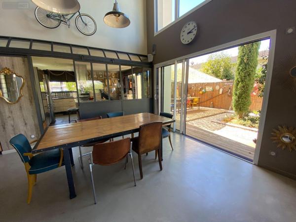 Maison individuelle à vendre à Saint-Médard-en-Jalles en Gironde (33160), ref : 032/1611   
Corbiac