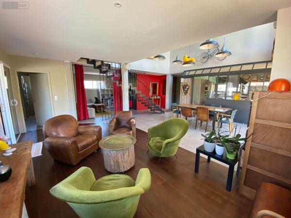 Maison individuelle à vendre à Saint-Médard-en-Jalles en Gironde (33160), ref : 032/1611   
Corbiac