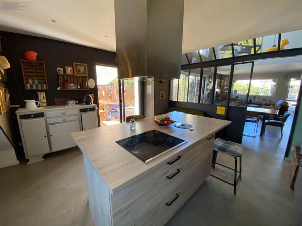 Maison individuelle à vendre à Saint-Médard-en-Jalles en Gironde (33160), ref : 032/1611   
Corbiac