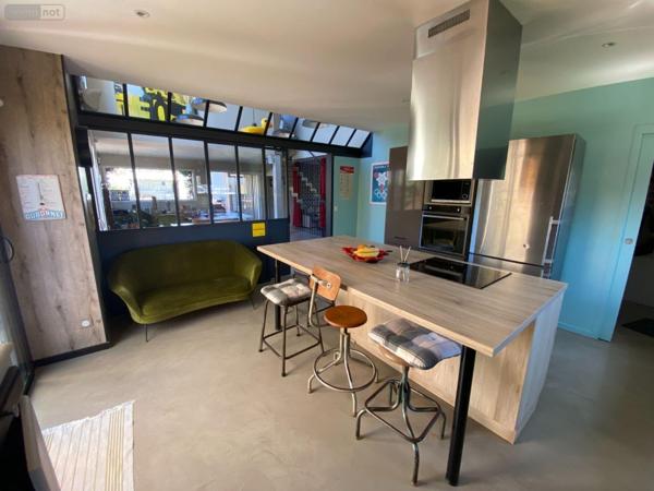 Maison individuelle à vendre à Saint-Médard-en-Jalles en Gironde (33160), ref : 032/1611   
Corbiac