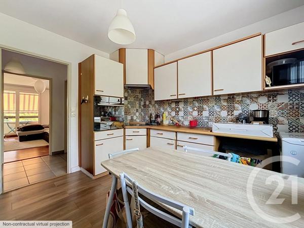 Appartement F5 à vendre  5 pièces - 86,25 m 2   LURE  - 70