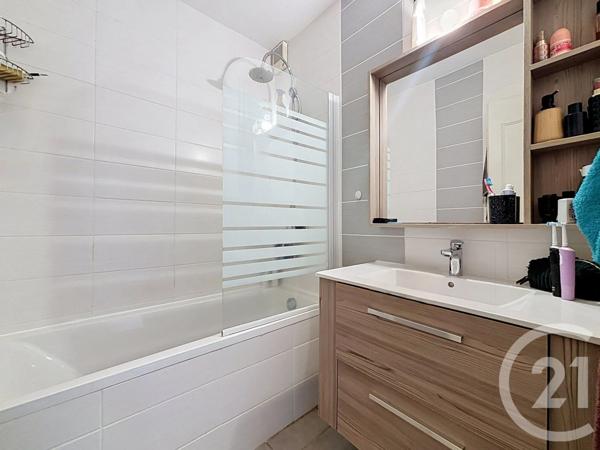 Appartement F5 à vendre  5 pièces - 86,25 m 2   LURE  - 70