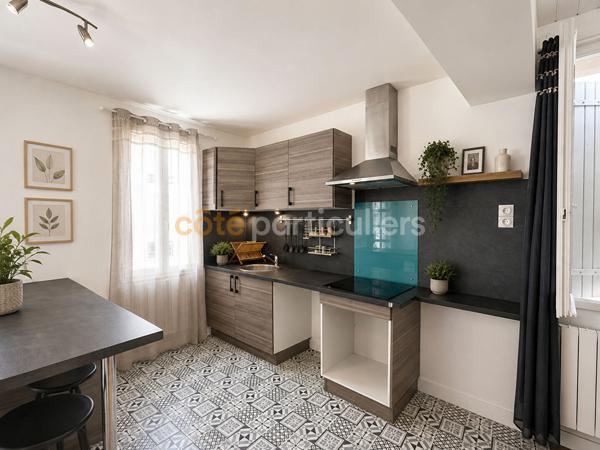 Vente
                Maison56 m² - 3 Pièces -
                    LIBOURNE (33500)
