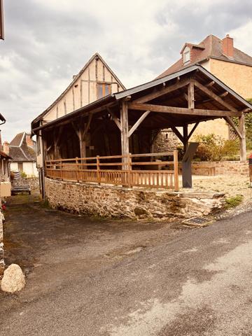 Maison
         5 pièces
        - 140 m² 35 900 € *