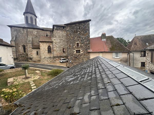Maison
         5 pièces
        - 140 m² 35 900 € *
