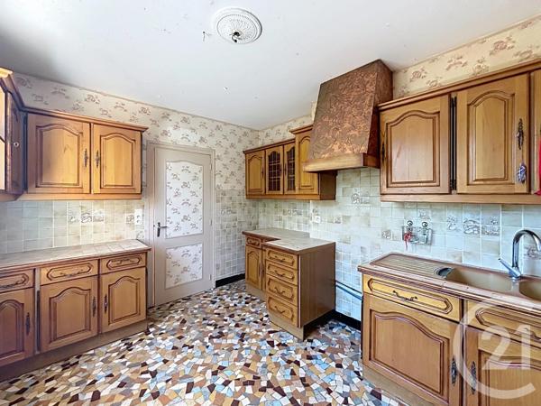 Maison à vendre  5 pièces - 103 m 2   CHATENOY LE ROYAL  - 71