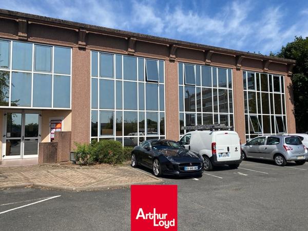 A VENDRE A INVESTISSEURS | BUREAUX | LIMAS
