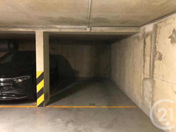 Parking à vendre  12,60 m2 PARIS - 75015