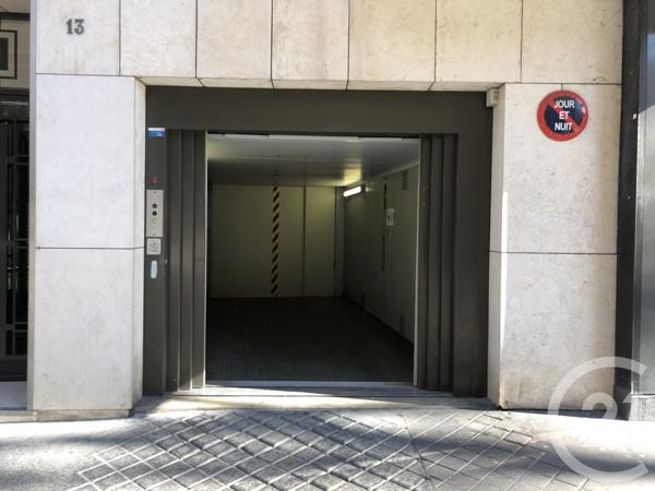 Parking à vendre  12,60 m2 PARIS - 75015