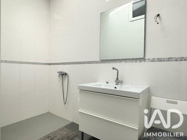 Immeuble à vendre 463,6 m² La Courneuve