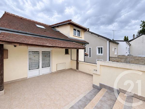 Maison à vendre  8 pièces - 154,88 m 2   MONTFERMEIL  - 93